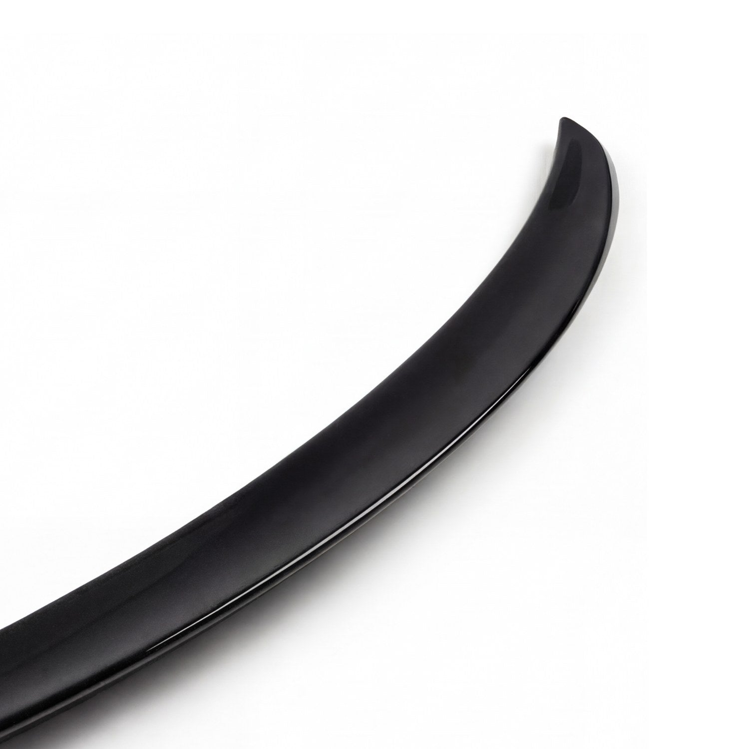 Trunk lip spoiler slim tapered edge detail